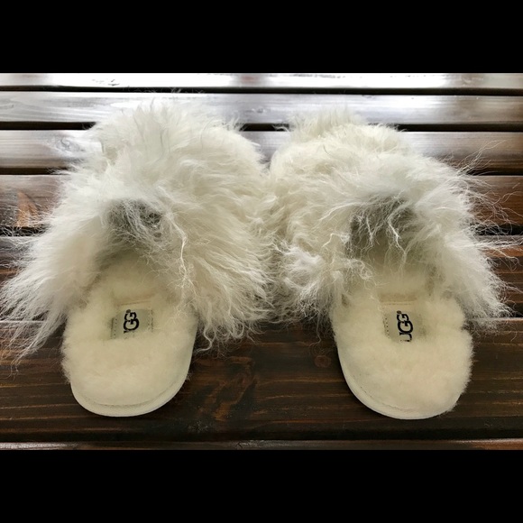 UGG Women’s Fluffy Momma Mongolian Clog Slippers - Picture 2 of 5